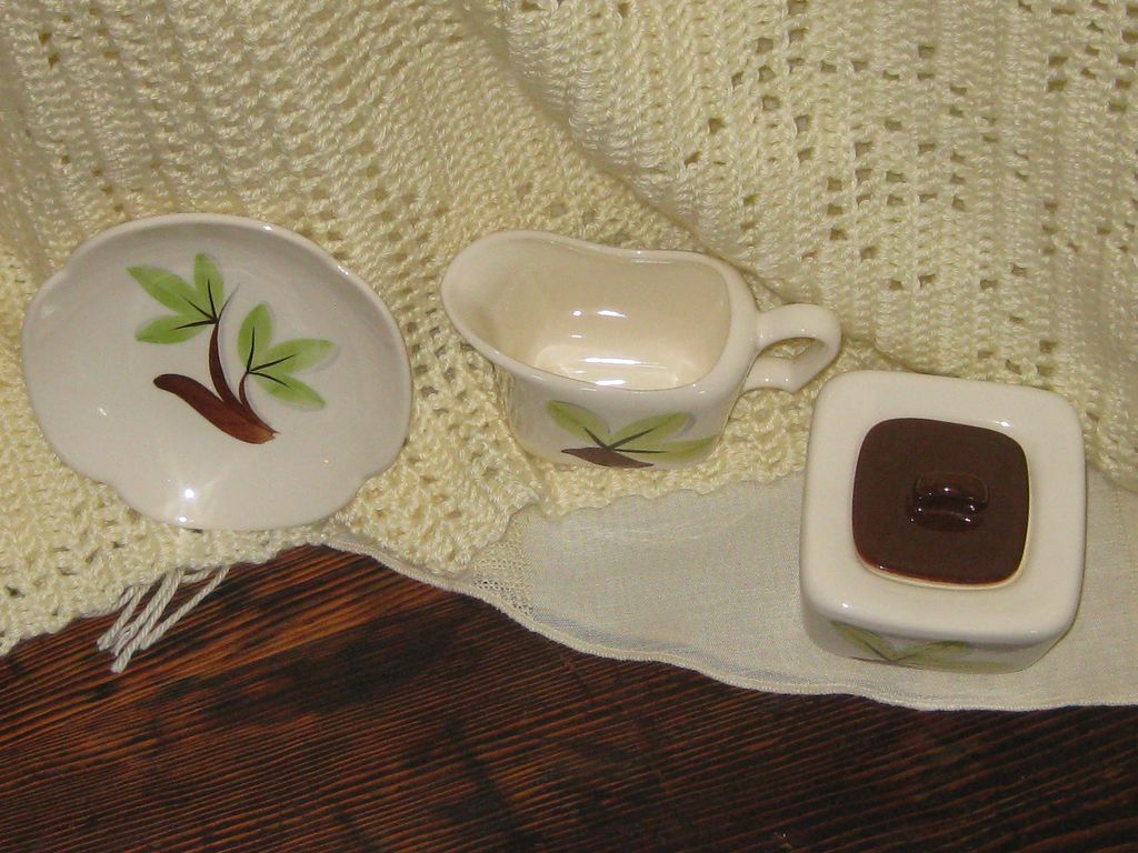 Continental Kilns Creamer Sugar and Tea Cup Set Continental Kilns Creamer Sugar and Tea Cup Set