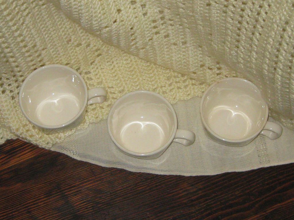 Continental Kilns Creamer Sugar and Tea Cup Set Continental Kilns Creamer Sugar and Tea Cup Set