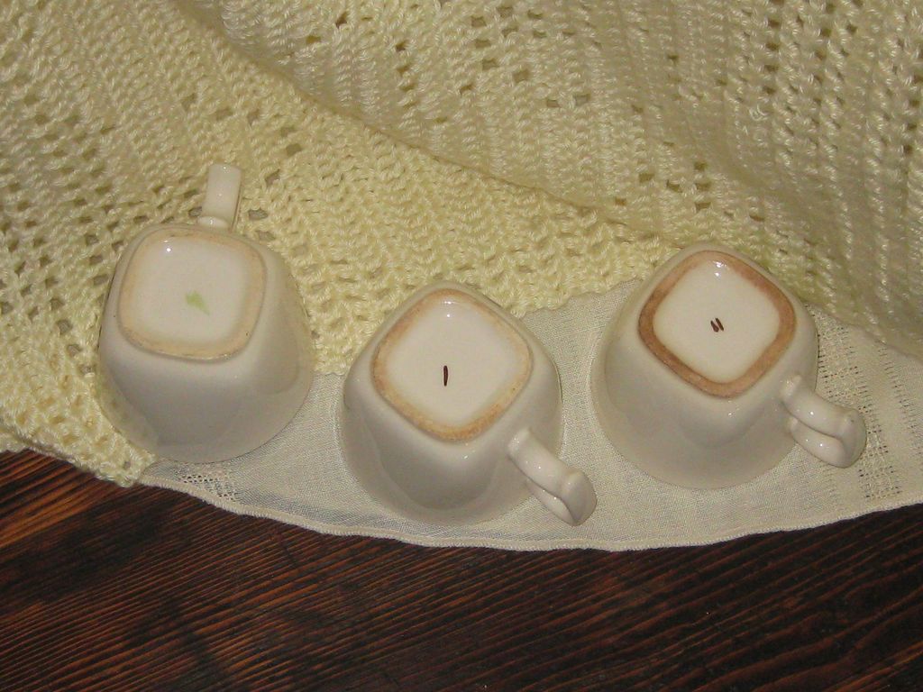 Continental Kilns Creamer Sugar and Tea Cup Set Continental Kilns Creamer Sugar and Tea Cup Set