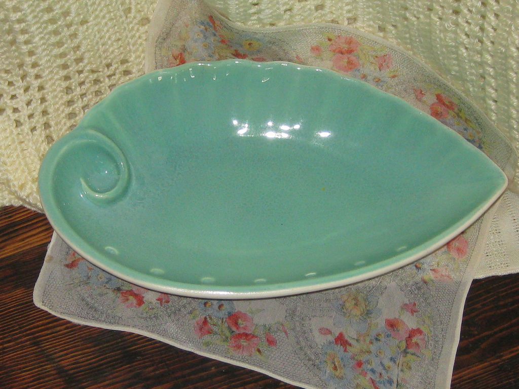 Console Bowl by Red Wing Potteries Console Bowl by Red Wing Potteries