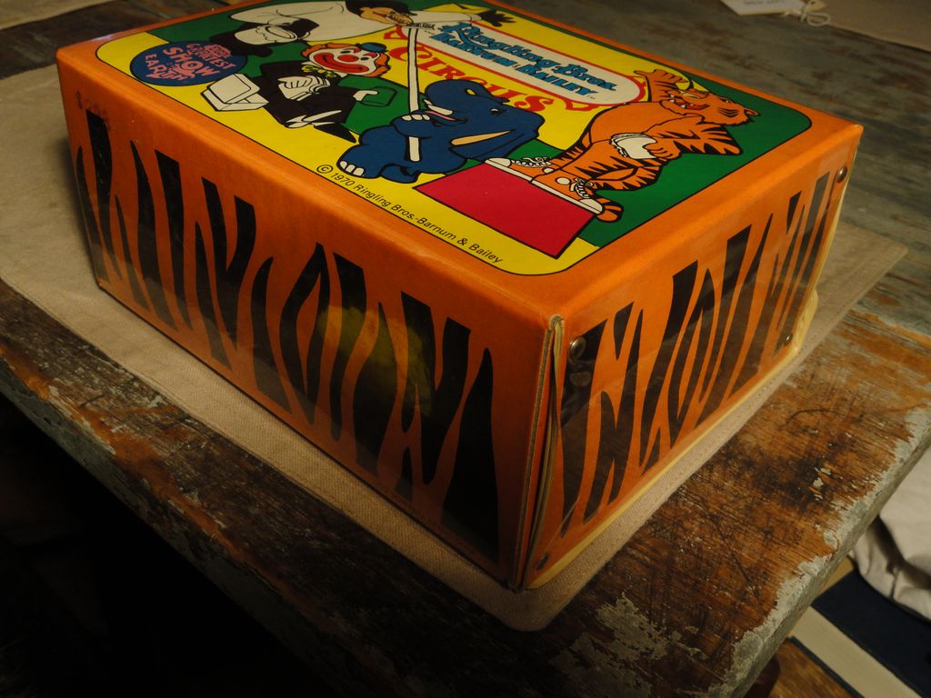Ringling Bros. Barnum Bailey Circus Vinyl Lunch Box 1970 Ringling Bros. Barnum Bailey Circus Vinyl Lunch Box 1970