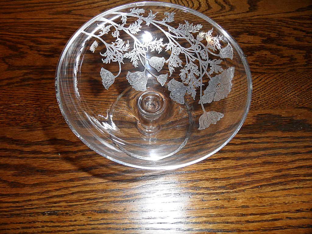 Vintage - Glass Bowl with Silver Overlay - Flowers Vintage - Glass Bowl with Silver Overlay - Flowers
