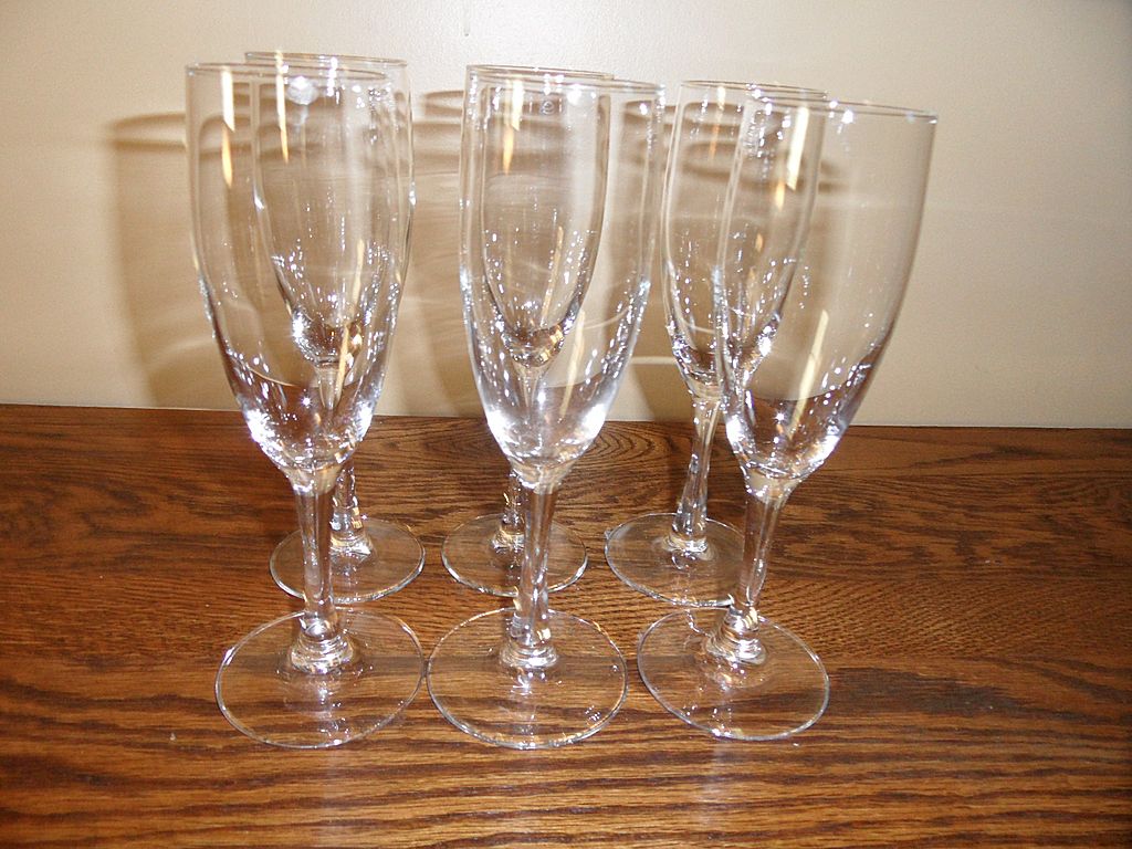 Vintage - Wine Glasses (6) Vintage - Wine Glasses (6)