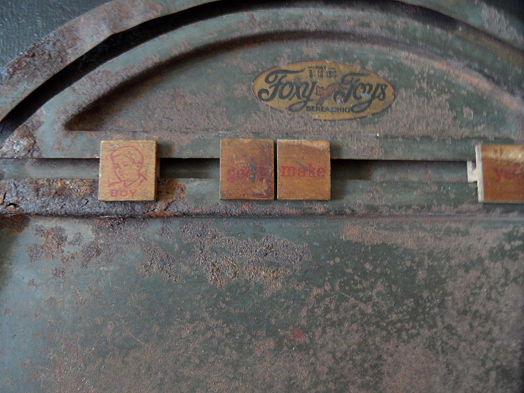 Vintage - Foxy Toy - 1917 Word Game Vintage - Foxy Toy - 1917 Word Game