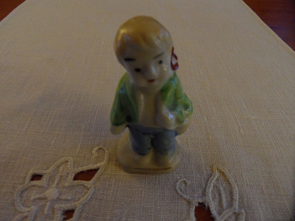Vintage - Porcelain - SMALL Boy Figurine Vintage - Porcelain - SMALL Boy Figurine