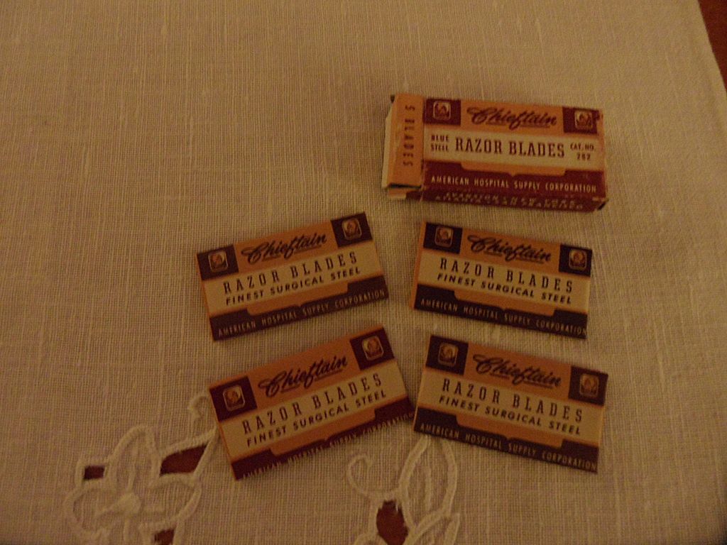Vintage - Cheiftain Blue Steel Razor Blades - in Box Vintage - Cheiftain Blue Steel Razor Blades - in Box