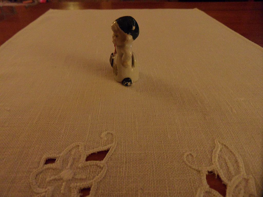 Vintage - Porcelain - SMALL - Elf Vintage - Porcelain - SMALL - Elf