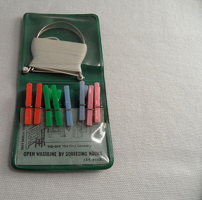 Vintage - Miniature Clothes Line Vintage - Miniature Clothes Line
