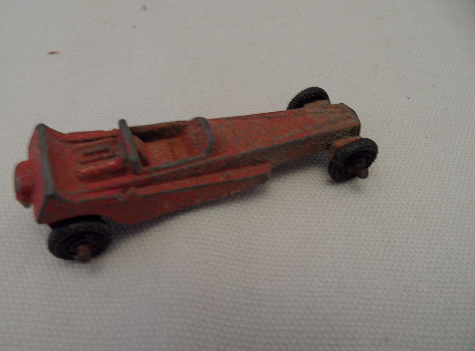 DIECAST CARS - VINTAGE YARD SALE - VINTAGE COLLECTIBLES  ANTIQUES