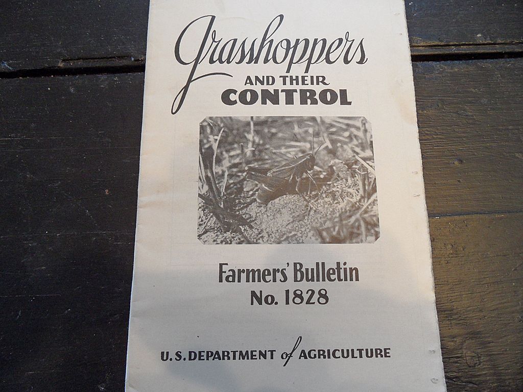 Vintage - "Grasshoppers and Their Control", US Dept of Agriculture, 1939 Vintage - "Grasshoppers and Their Control", US Dept of Agriculture, 1939