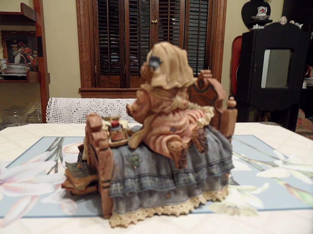 Collectible - Boyd's Bear's - Play's "Spoon Full of Sugar" Collectible - Boyd's Bear's - Play's "Spoon Full of Sugar"