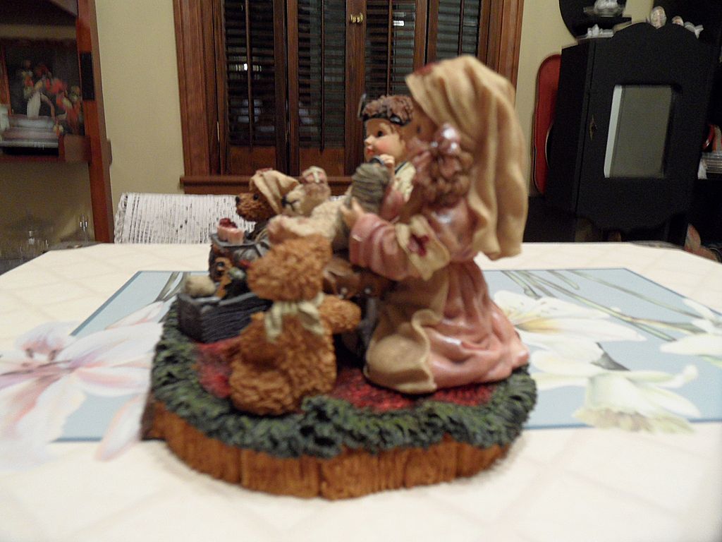 Collectible - Boyd's Bear's - Jessica & Timmy w/Clara, Northrup & Edmund Collectible - Boyd's Bear's - Jessica & Timmy w/Clara, Northrup & Edmund