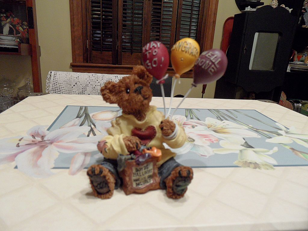 Collectible - Boyd's Bear's - Goodfer U. Bear...Way to Go! Collectible - Boyd's Bear's - Goodfer U. Bear...Way to Go!