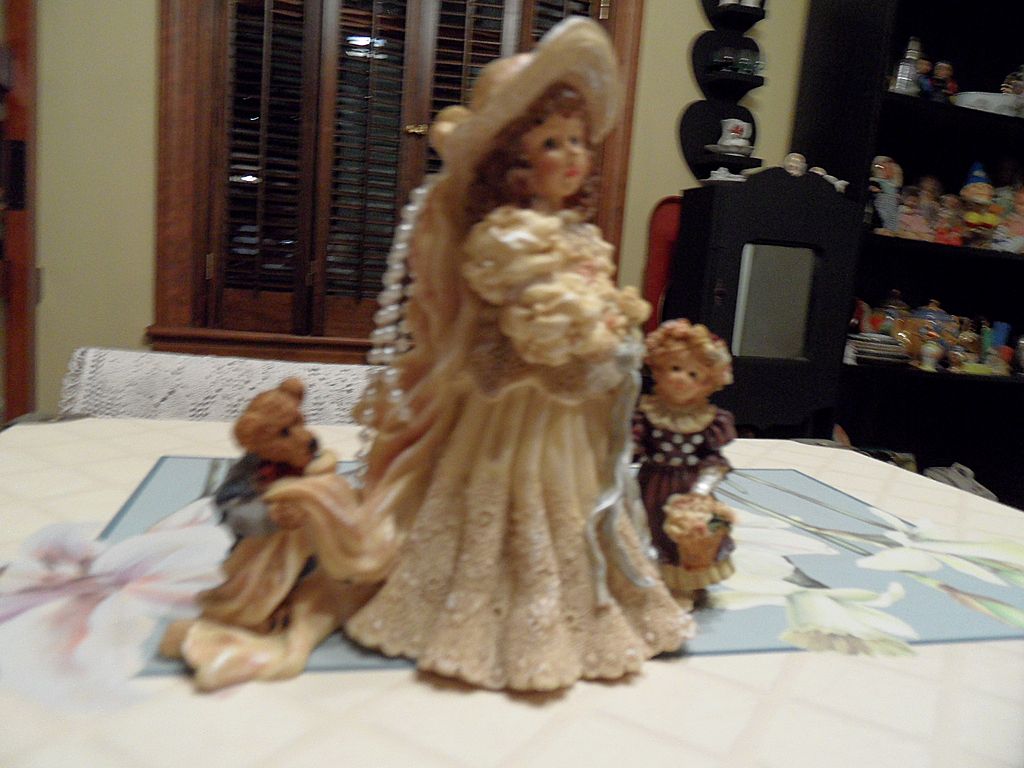 Collectible - Boyd's Bear's - Emily with Kathleen & Otis...The Future Collectible - Boyd's Bear's - Emily with Kathleen & Otis...The Future