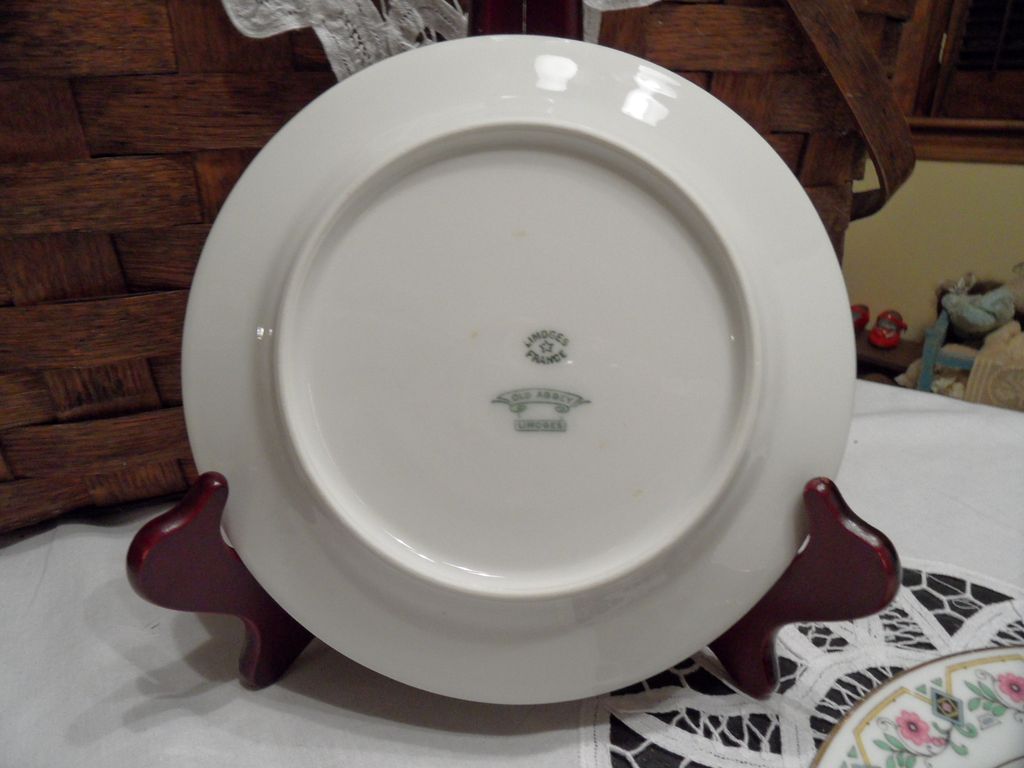 Vintage - Limoges - Bread Plate - "Old Abbey" Vintage - Limoges - Bread Plate - "Old Abbey"