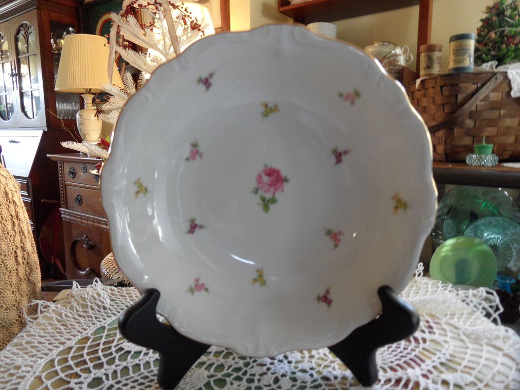 Vintage - Johann Haviland - Scalloped Edges Rosebud - Soup Bowl Vintage - Johann Haviland - Scalloped Edges Rosebud - Soup Bowl