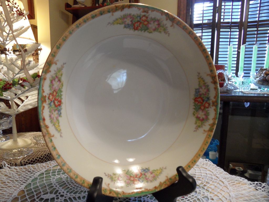Vintage - Diamond - Hand Painted - Oval Vegetable Bowl Vintage - Diamond - Hand Painted - Oval Vegetable Bowl