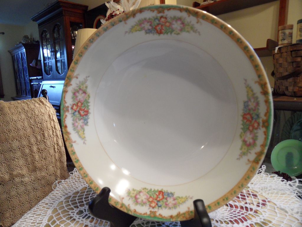 Vintage - Diamond - Hand Painted - Oval Vegetable Bowl Vintage - Diamond - Hand Painted - Oval Vegetable Bowl