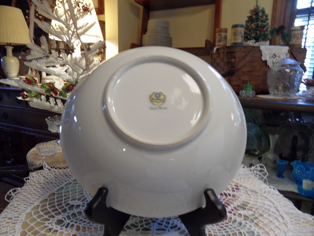 Vintage - Diamond - Hand Painted - Oval Vegetable Bowl Vintage - Diamond - Hand Painted - Oval Vegetable Bowl