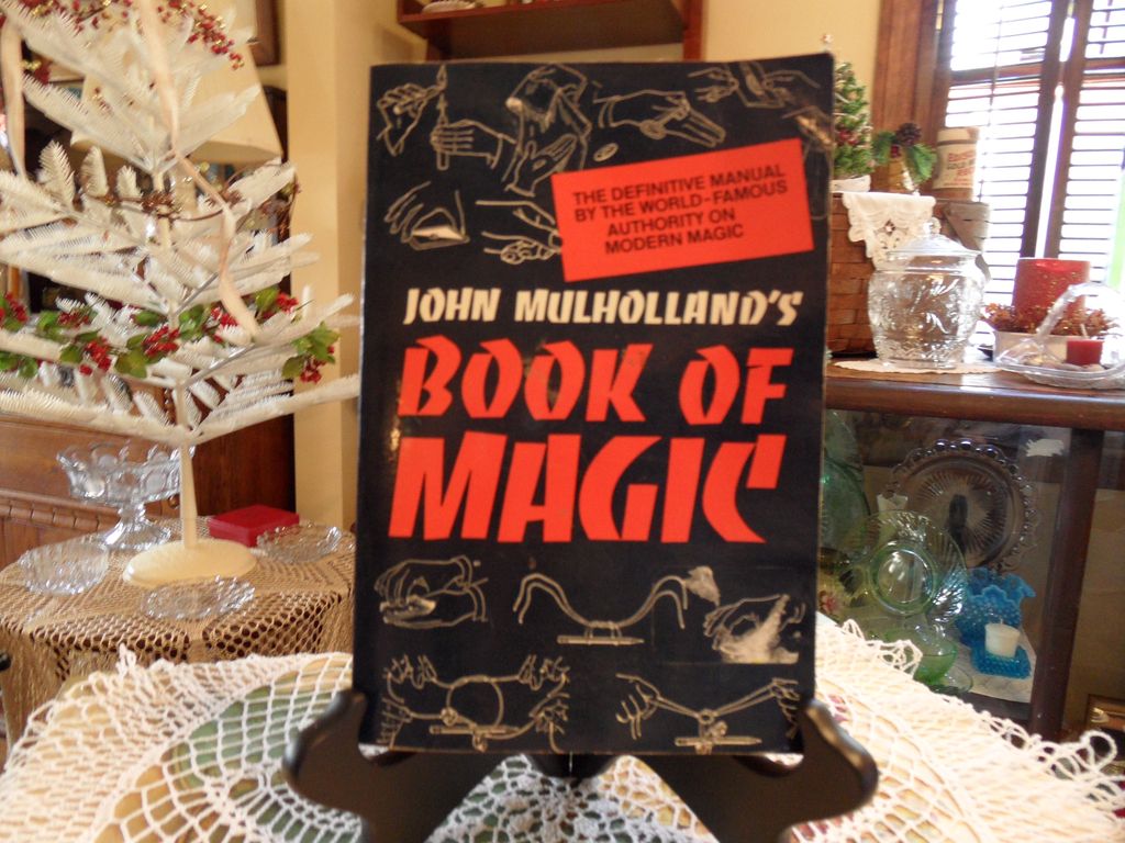 Vintage - Paperback - John Mulholland's Book of Magic - 1963 Vintage - Paperback - John Mulholland's Book of Magic - 1963
