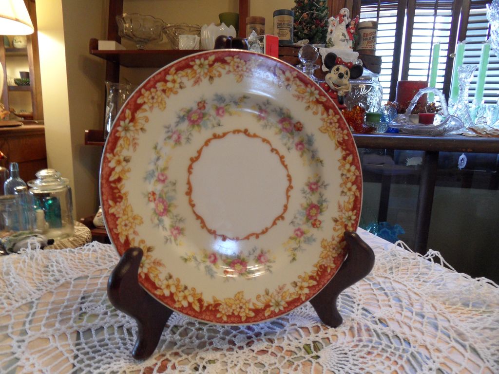 Vintage - National Fine China - Saucer Vintage - National Fine China - Saucer