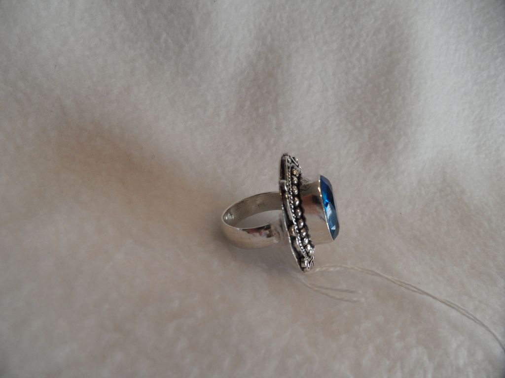 Vintage - .925 Sterling Silver Cocktail Ring - Blue Topaz Vintage - .925 Sterling Silver Cocktail Ring - Blue Topaz