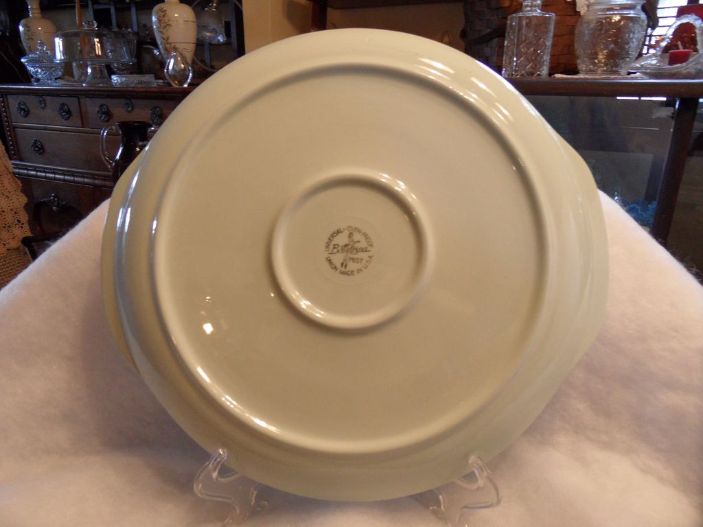 Vintage - Universal - Platter - 1952 - Ballerina MIST Vintage - Universal - Platter - 1952 - Ballerina MIST