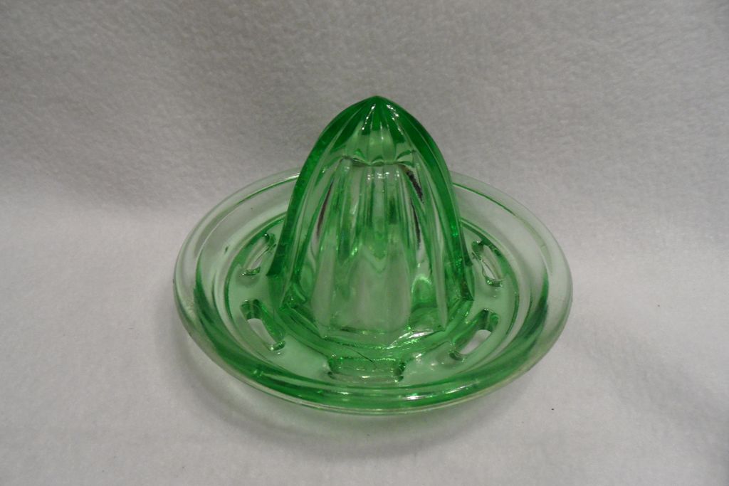 Vintage - Depression Glass - Hazel Atlas Glass - Juicer Vintage - Depression Glass - Hazel Atlas Glass - Juicer