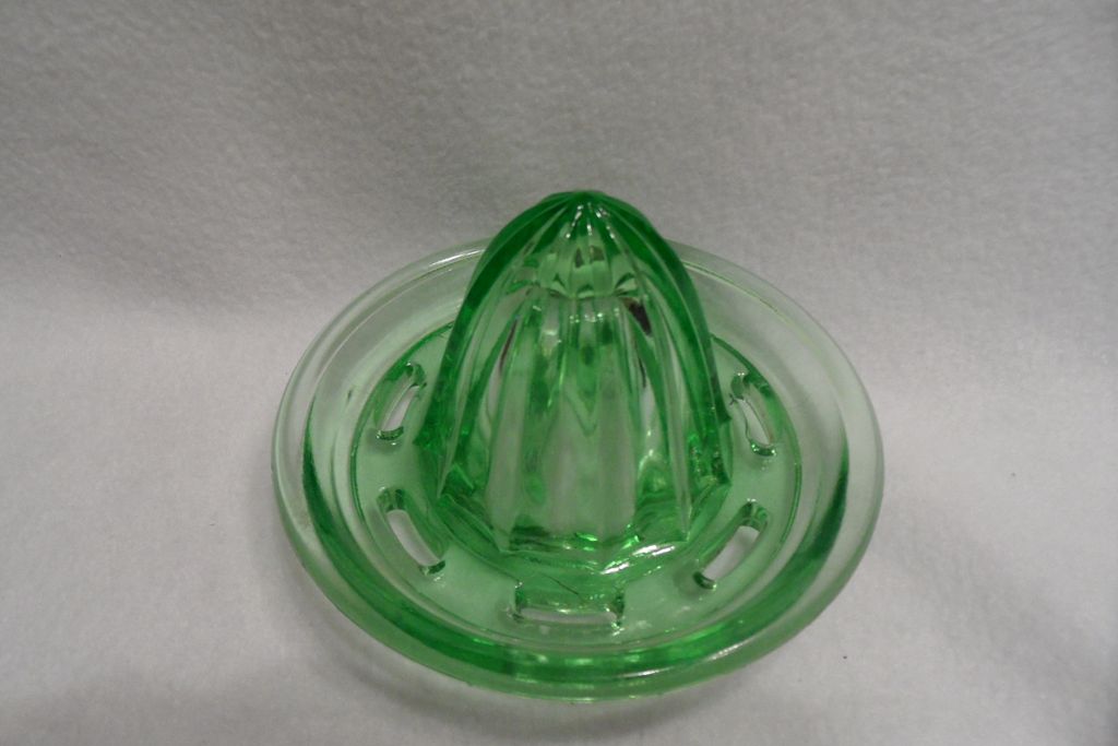 Vintage - Depression Glass - Hazel Atlas Glass - Juicer Vintage - Depression Glass - Hazel Atlas Glass - Juicer