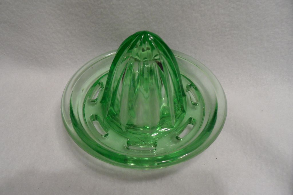 Vintage - Depression Glass - Hazel Atlas Glass - Juicer Vintage - Depression Glass - Hazel Atlas Glass - Juicer