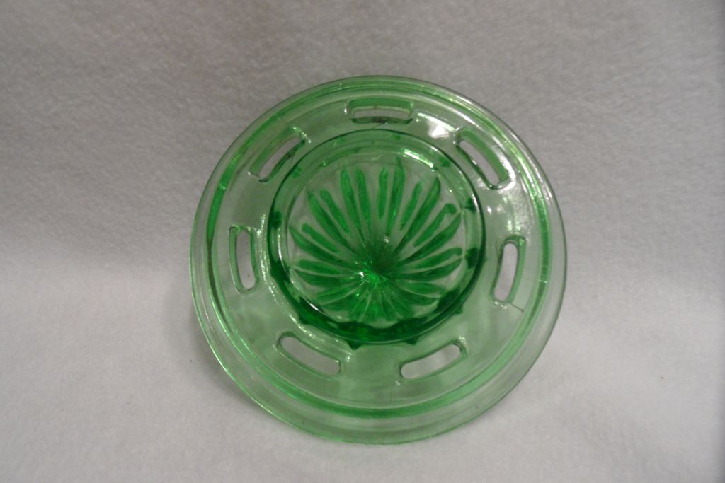 Vintage - Depression Glass - Hazel Atlas Glass - Juicer Vintage - Depression Glass - Hazel Atlas Glass - Juicer