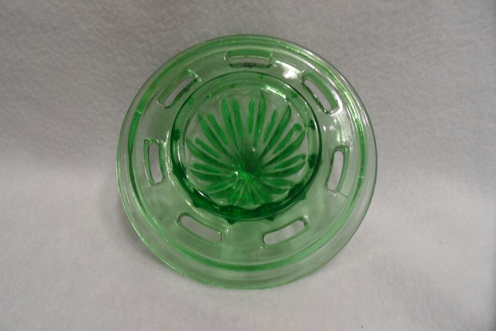 Vintage - Depression Glass - Hazel Atlas Glass - Juicer Vintage - Depression Glass - Hazel Atlas Glass - Juicer