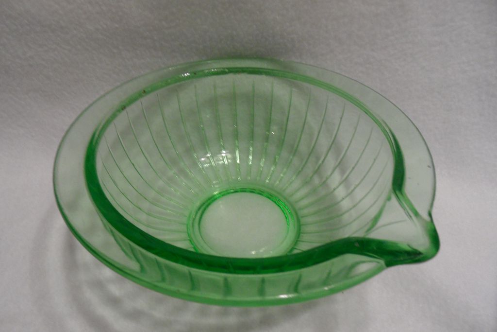 Vintage - Depression Glass - Hazel Atlas Glass - Mixing Bowl 3" tall Vintage - Depression Glass - Hazel Atlas Glass - Mixing Bowl 3" tall