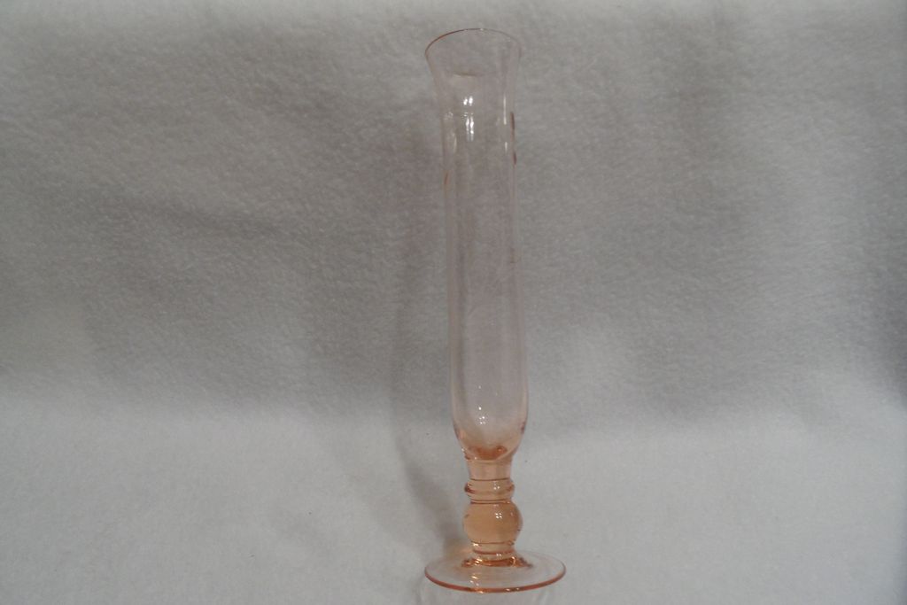 Vintage - Depression Glass - Pink - Rose Bud Vase Vintage - Depression Glass - Pink - Rose Bud Vase