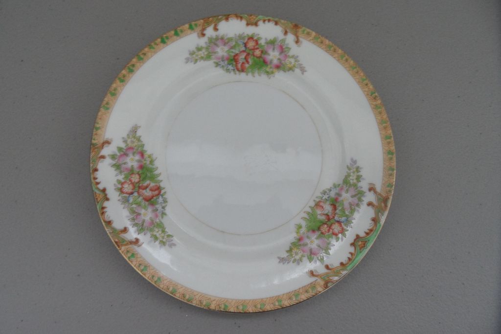 Vintage - Diamond - Salad Plate Vintage - Diamond - Salad Plate