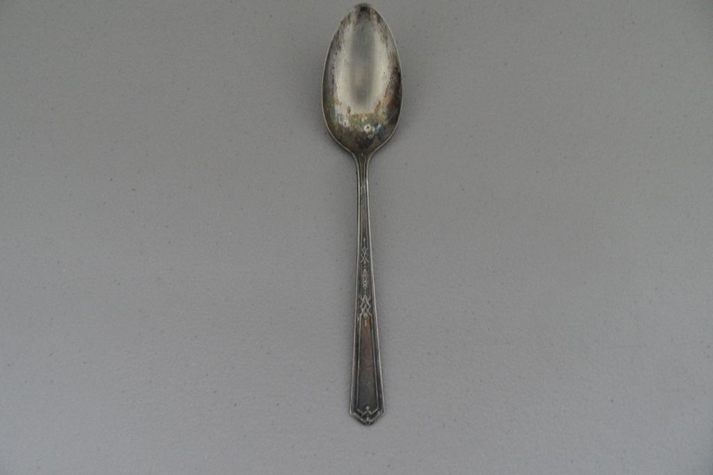 Vintage - Spoon - Tudor Plate Oneida Community Made Vintage - Spoon - Tudor Plate Oneida Community Made