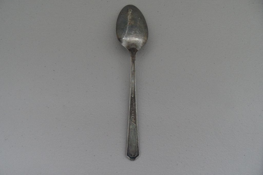 Vintage - Spoon - Tudor Plate Oneida Community Made Vintage - Spoon - Tudor Plate Oneida Community Made