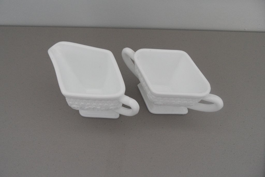 Vintage - Milk Glass - Creamer and Sugar Vintage - Milk Glass - Creamer and Sugar