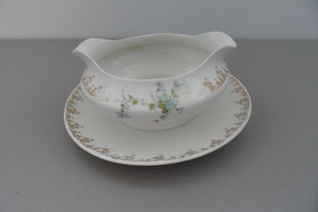 Vintage - WS George - Gravy Boat w/attached Underplate Vintage - WS George - Gravy Boat w/attached Underplate