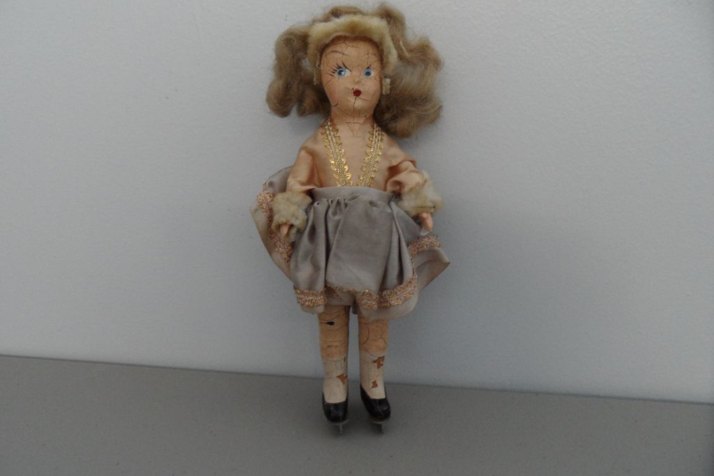 Vintage - Bisque Doll on skates! Vintage - Bisque Doll on skates!