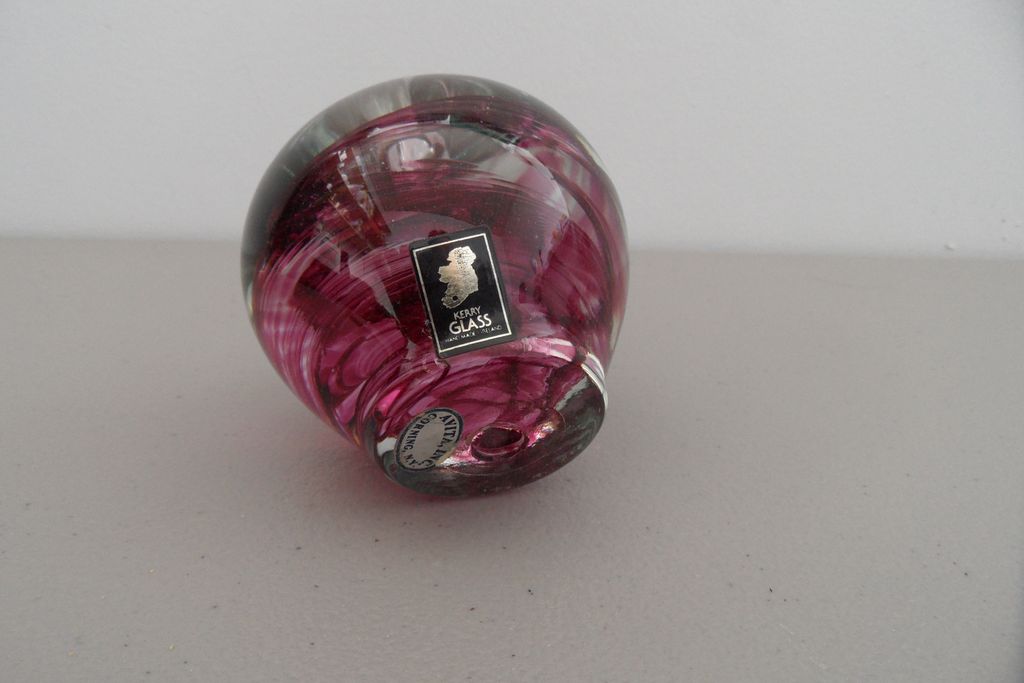 Vintage - Paperweight - Apple - Kerry Glass, Ireland Vintage - Paperweight - Apple - Kerry Glass, Ireland