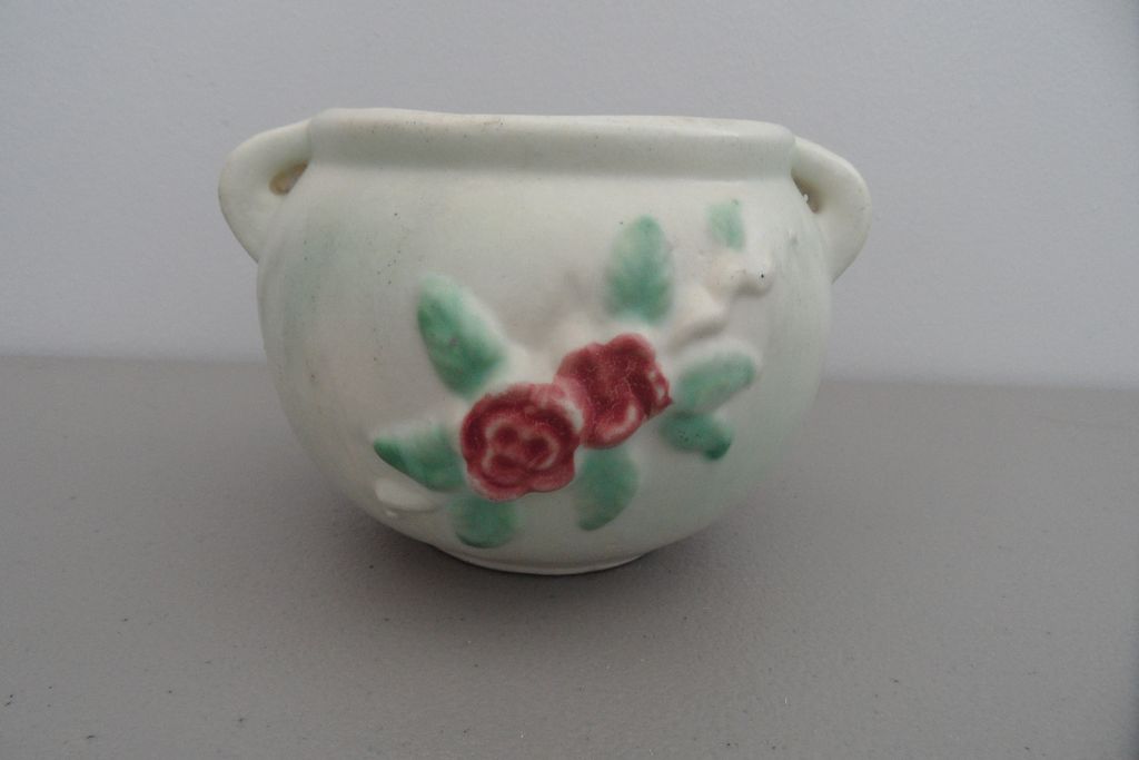 Vintage - Hull Pottery - Vase Vintage - Hull Pottery - Vase