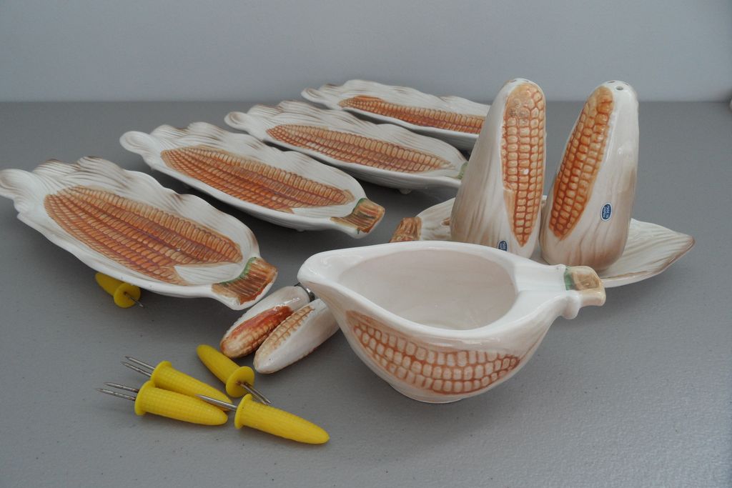 Vintage - Corn on the Cob Set Vintage - Corn on the Cob Set