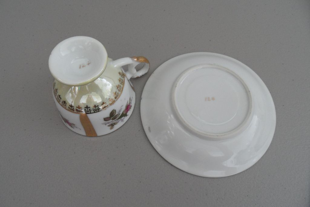 Vintage - Tea Cup and Saucer Vintage - Tea Cup and Saucer