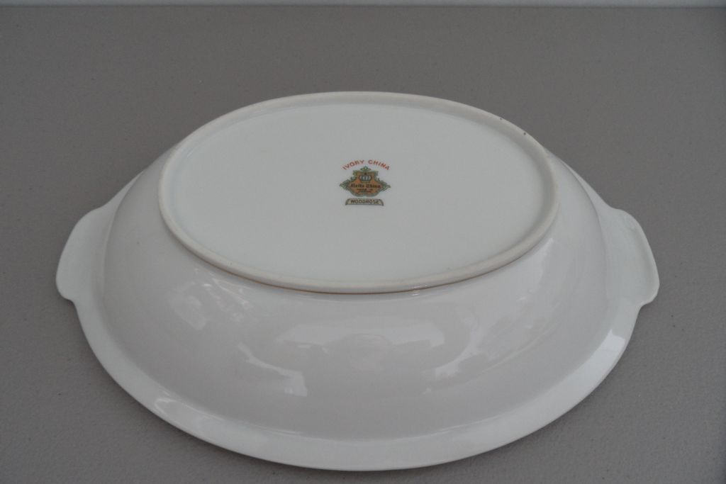 Vintage - Meito China - Woodrose - Oval Vegetable Bowl Vintage - Meito China - Woodrose - Oval Vegetable Bowl