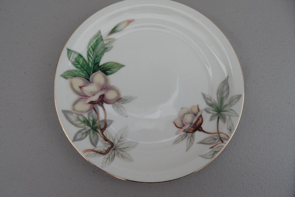 Vintage - Meito China - Woodrose - Bread Plate Vintage - Meito China - Woodrose - Bread Plate