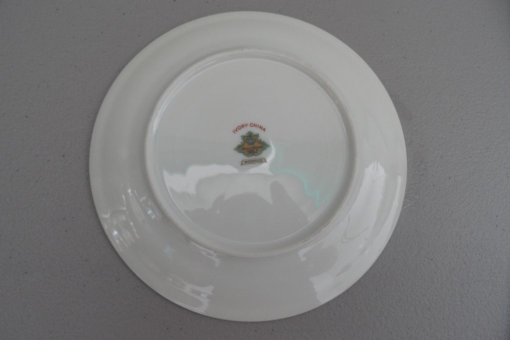 Vintage - Meito China - Woodrose - Bread Plate Vintage - Meito China - Woodrose - Bread Plate