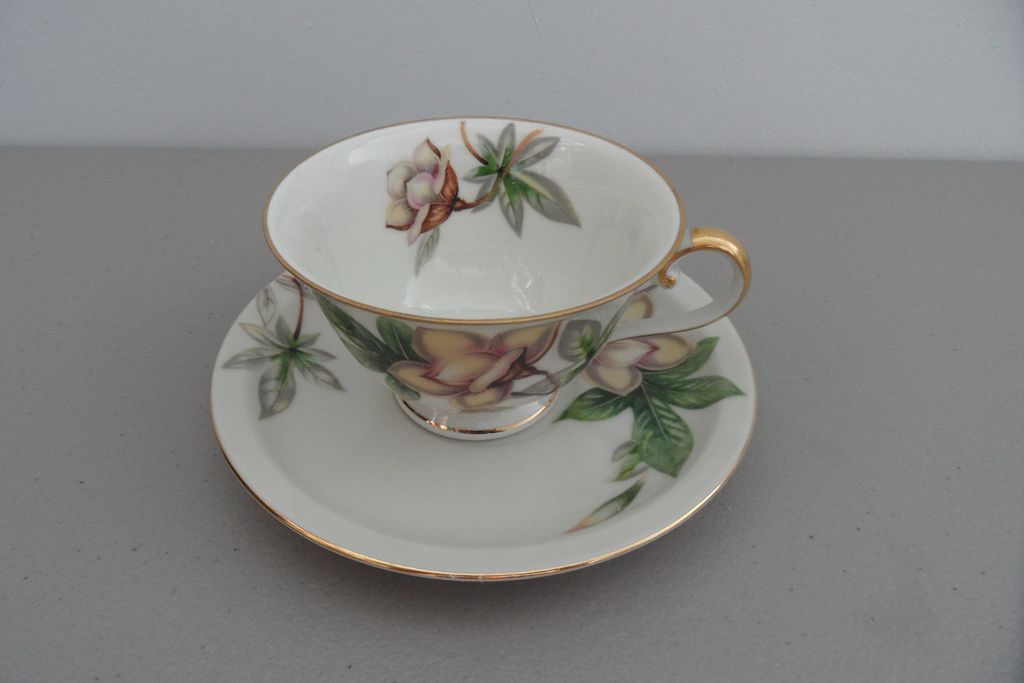 Vintage - Meito China - Woodrose - Footed Cup and Saucer Vintage - Meito China - Woodrose - Footed Cup and Saucer