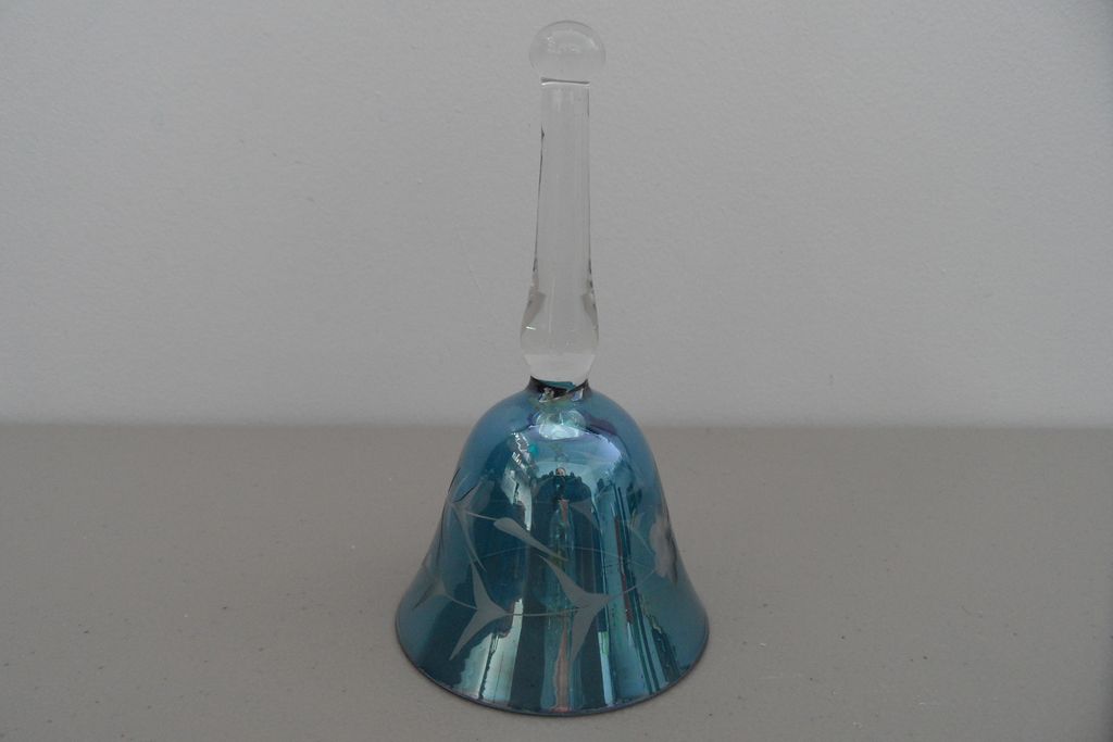 Vintage - Crystal Bell Vintage - Crystal Bell