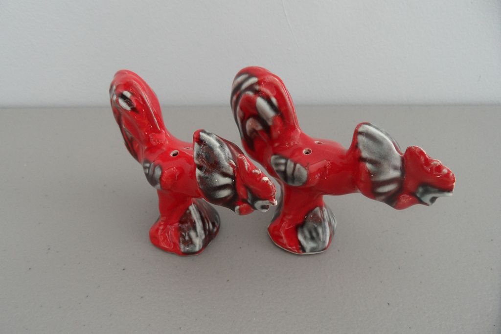 Vintage - Japan - Salt and Pepper Shakers Vintage - Japan - Salt and Pepper Shakers